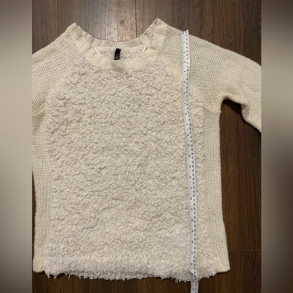 Women’s Eric + Lani Cream Fluffy Knit Pullover Sweater S - Picture 8 of 12
